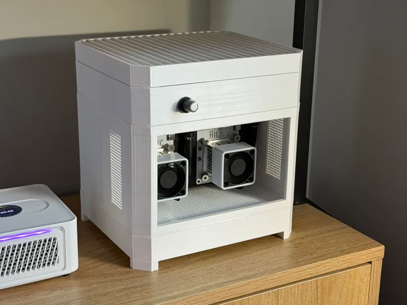 The BlockBox - BitAxe Case