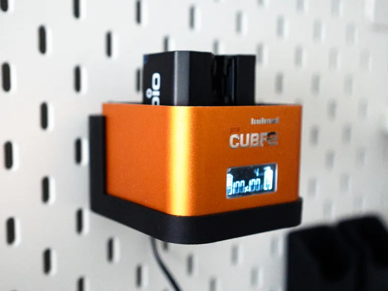 Hahnel Cube2 Pro Charger - Skadis Mount