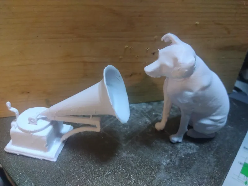 RCA nipper dog