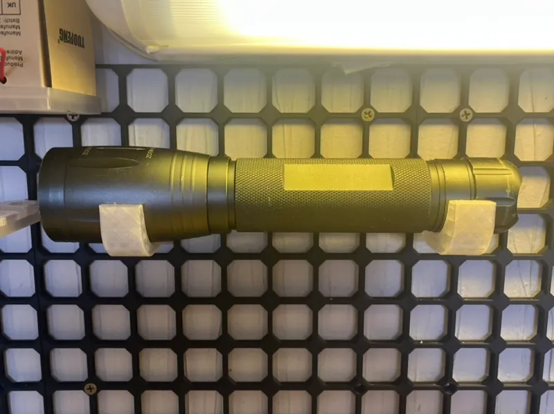 Opengrid Horizontal Flashlight Holder