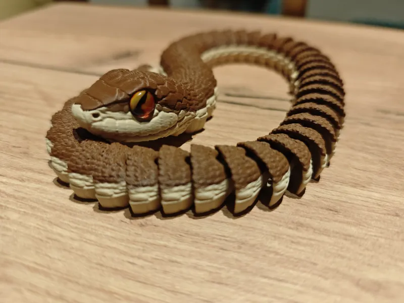 Boomslang mit 8 mm Glasaugen