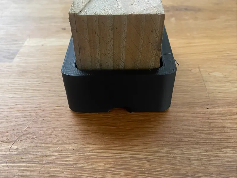Wood leg to raise of the ground 
