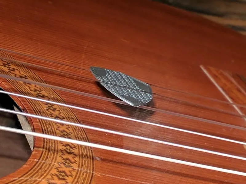 guitar pick