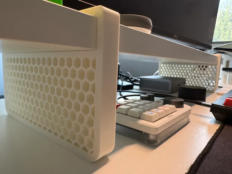 Yet another monitor raiser leg