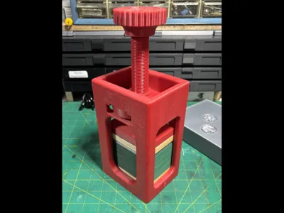 BEEFY MTG Card Press