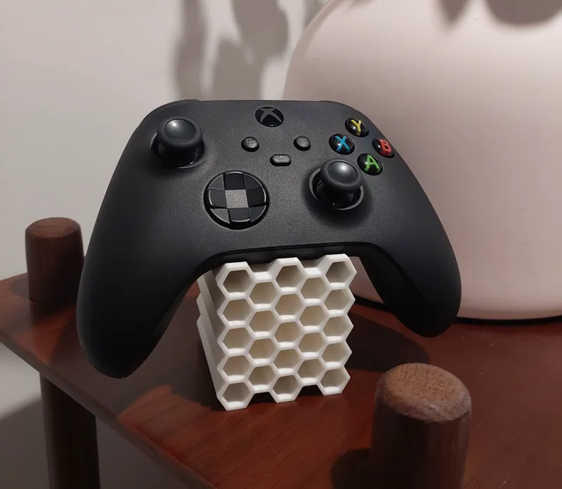Honeycomb Controller Stand