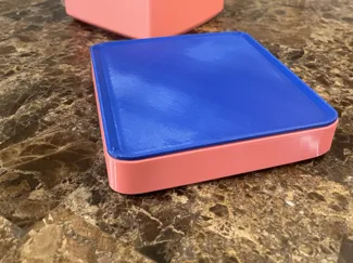 Stackable storage box 160x160x30 mm