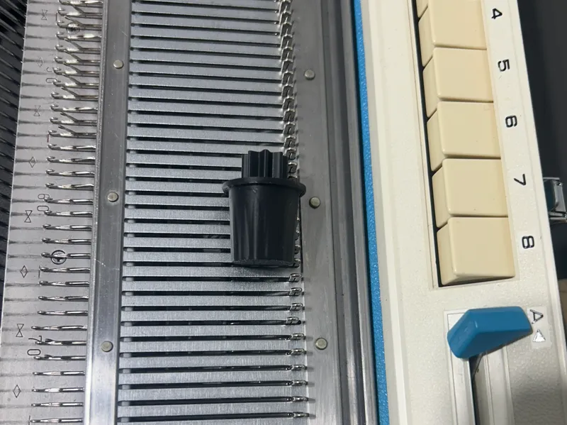 Brother KH-588 Slide Dial Knob