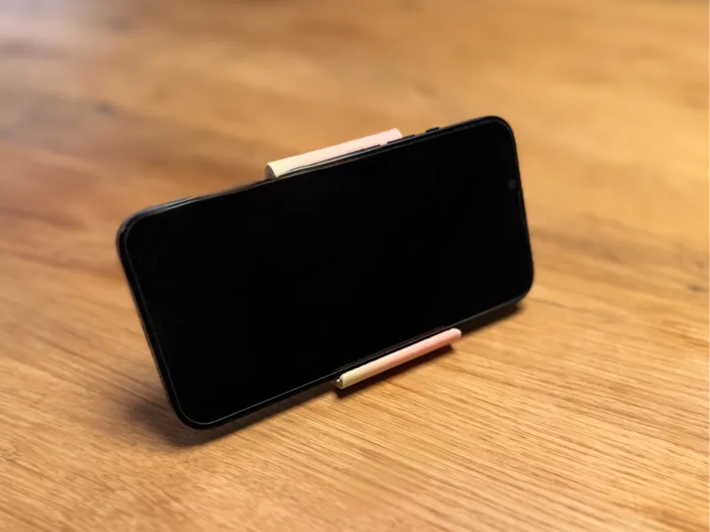 Simple iPhone Stand