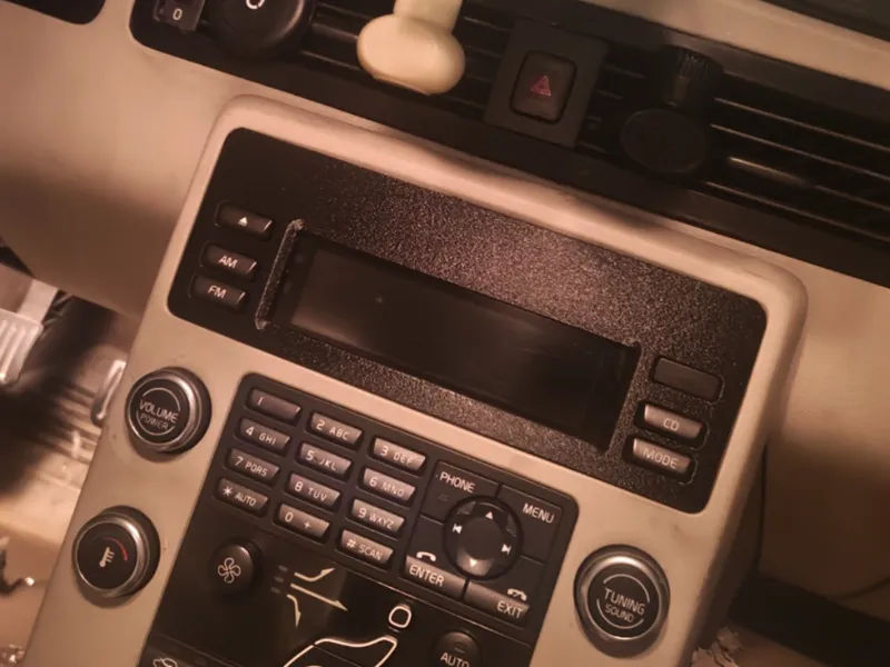 VOLVO V70 STEREO COVER - FROM 2008 