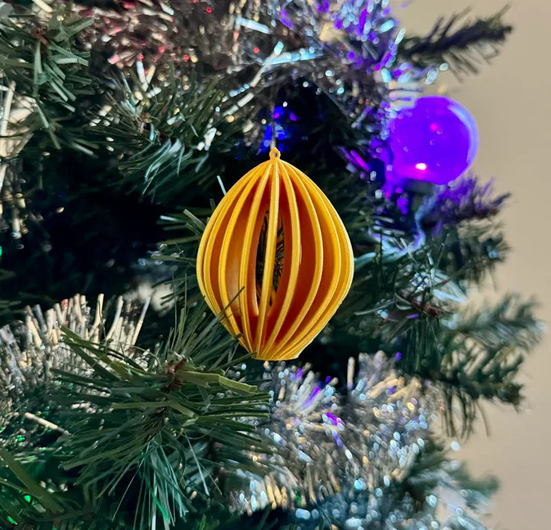 Oval Spiral Ornament Christmas