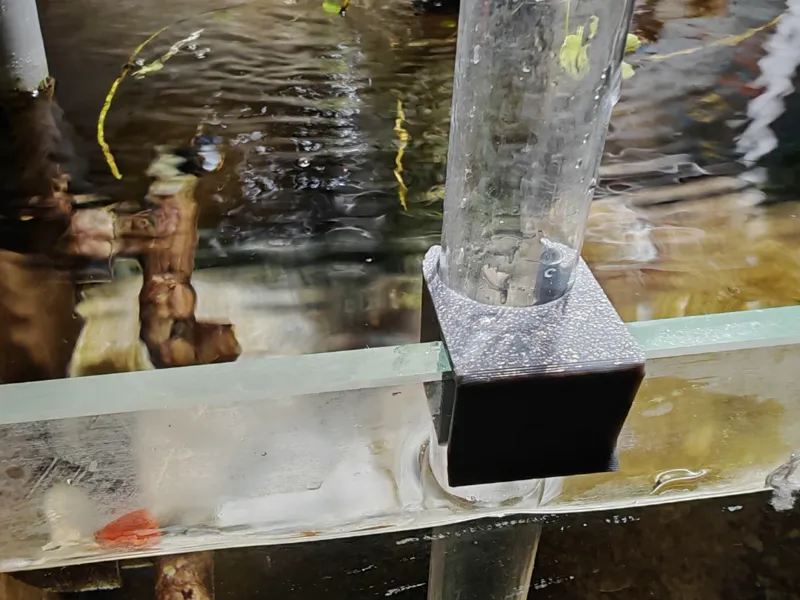 鱼缸PVC管卡挂卡7-12毫米玻璃可用20-25毫米管径可用玻璃瓷砖缸挂架雨淋管灯管卡子固定架上水管