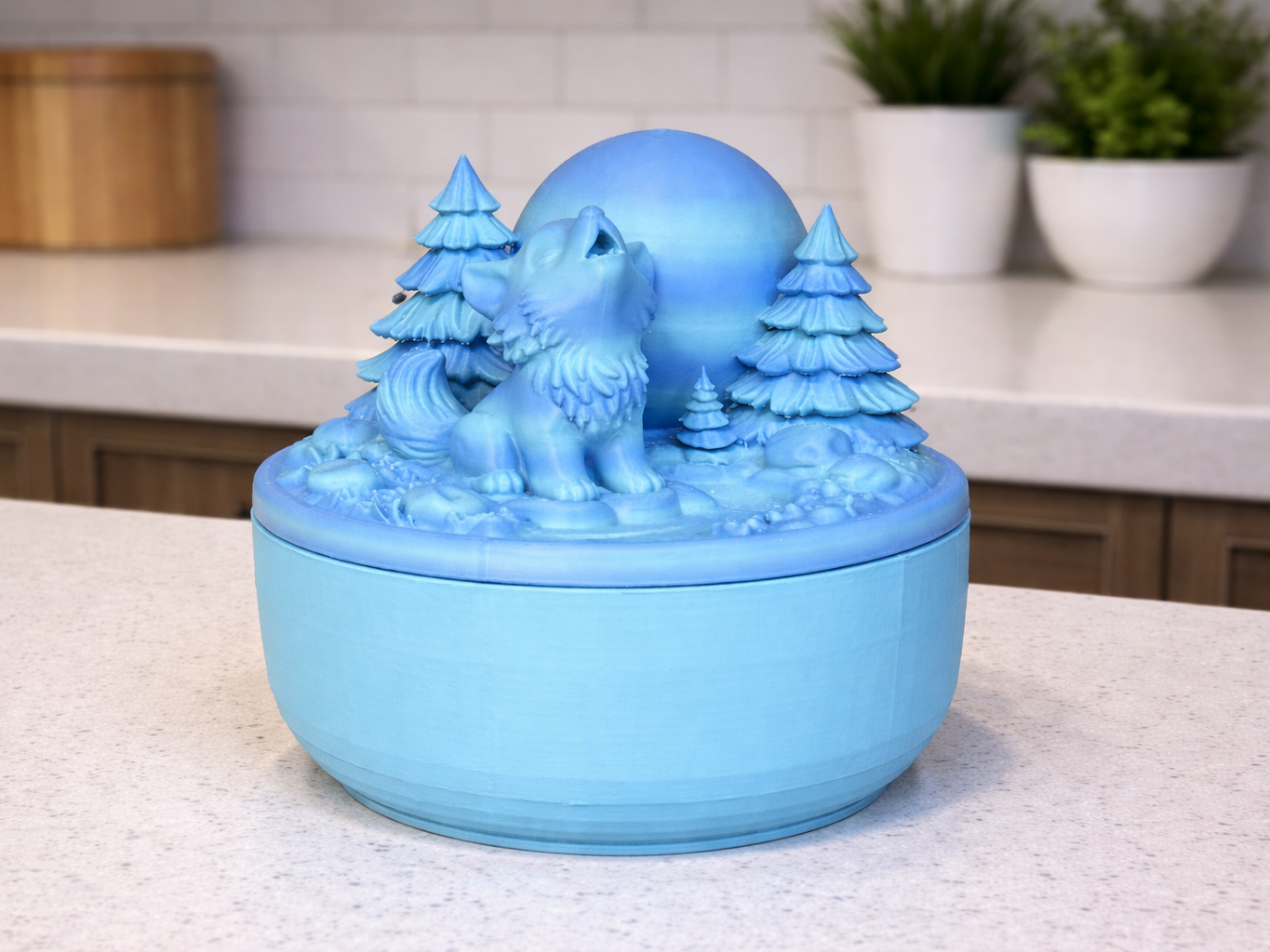 Wolf Cookie Jar / Covered Storage Bowl