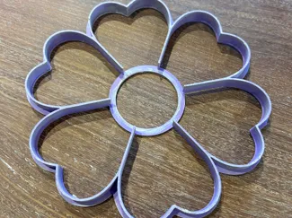 Dish cutter for pottery flower heart shape