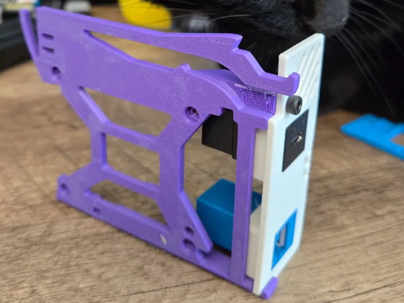 PI blade face plate with keystones