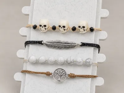 Minimal 10-Slot Bracelet Display