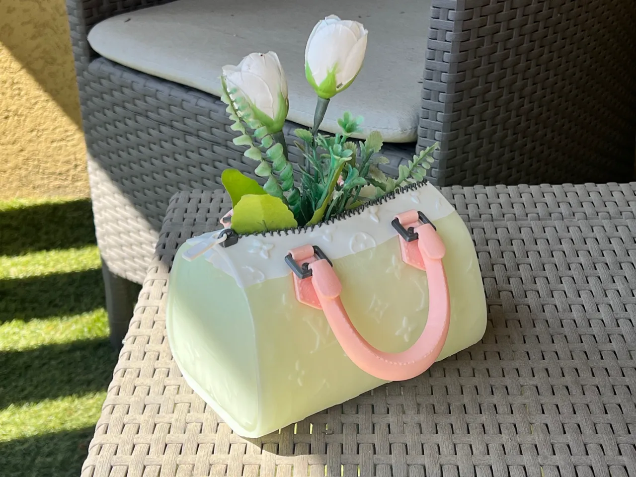Fashion Bag Vase MK2 by Grafit view 4