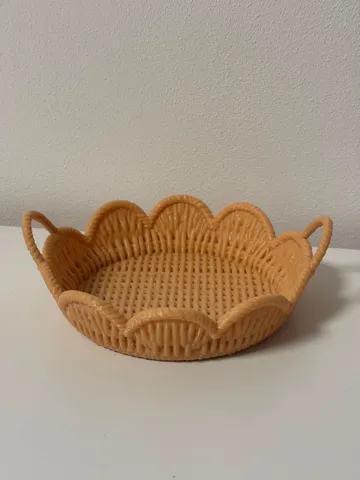 Bandeja organizadora: Woven Basket Tray – Rattan Style 3D Print — vista de referencia 3