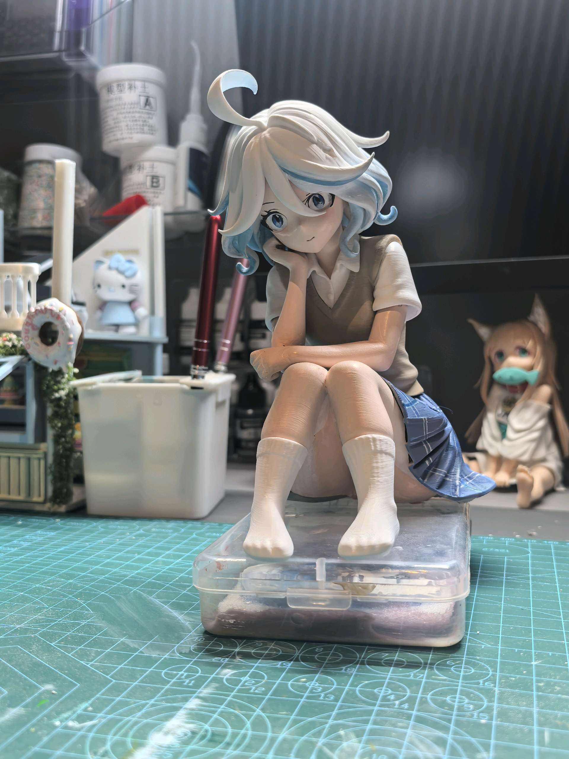 Miniatura 1 do modelo 3D 《原神》芙宁娜坐姿手办 高18cm 已分件 超级易上色 一盘打完 多色打印 AMS