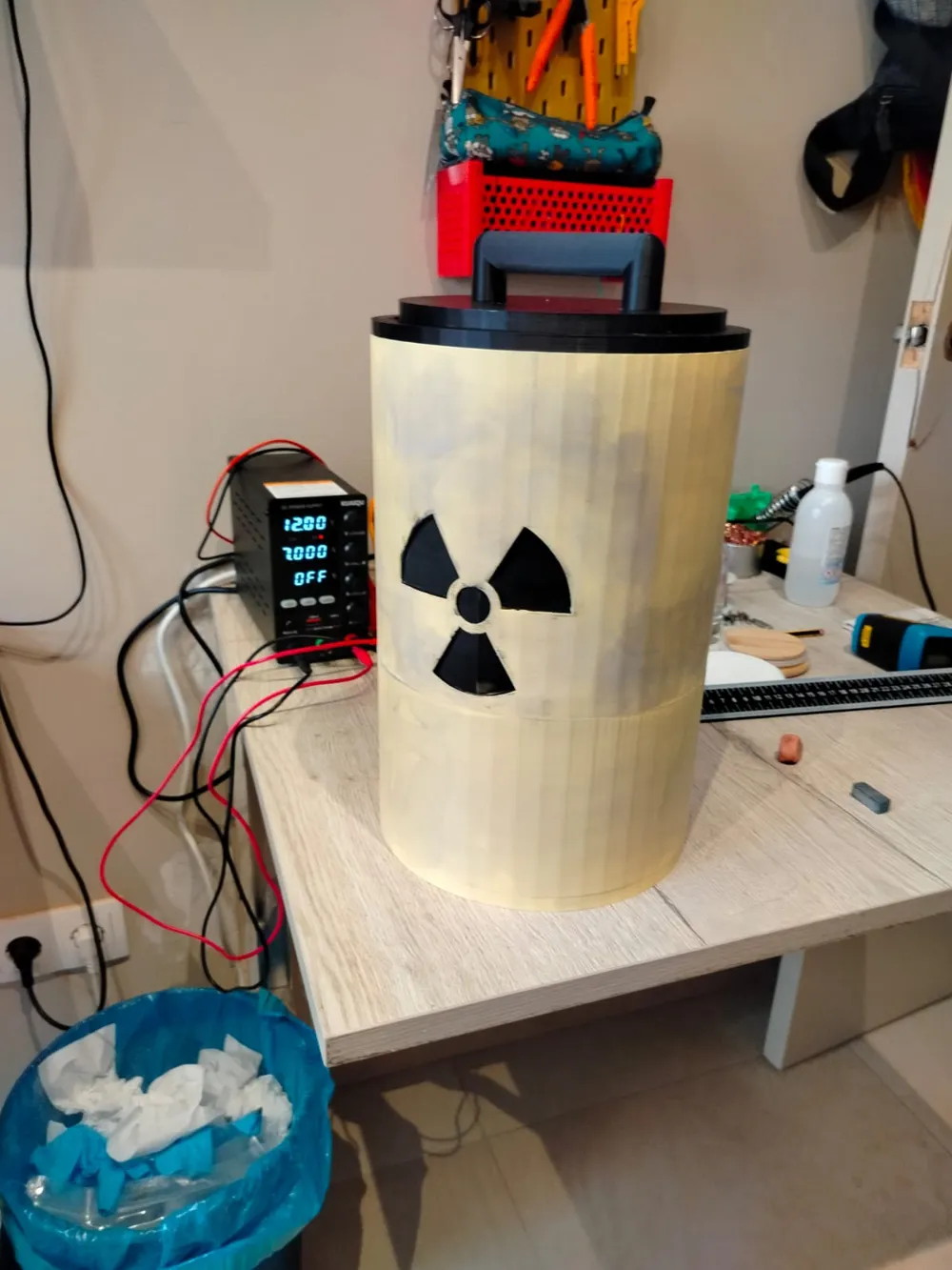 Nuclear display box (BIG) - Free 3D Print Model - MakerWorld