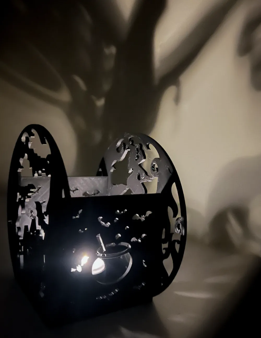 Spooky Halloween Tea Light Holder By Lindnjoe MakerWorld spooky-halloween-tea-light-holder-by-lindnjoe-makerworld