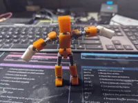 Figurine articulée Mini 13 — photo 2