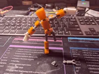 Figurine articulée Mini 13 — photo 3