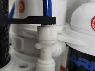 Opening aid for osmosis system hose 