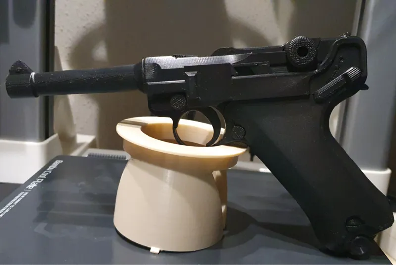 Luger P08 Starr