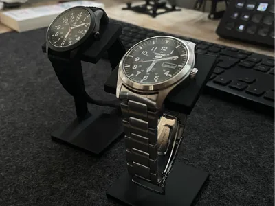Single Minimalist Watch Stand, Stable