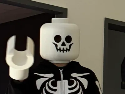Skeleton Brick Helmet 
