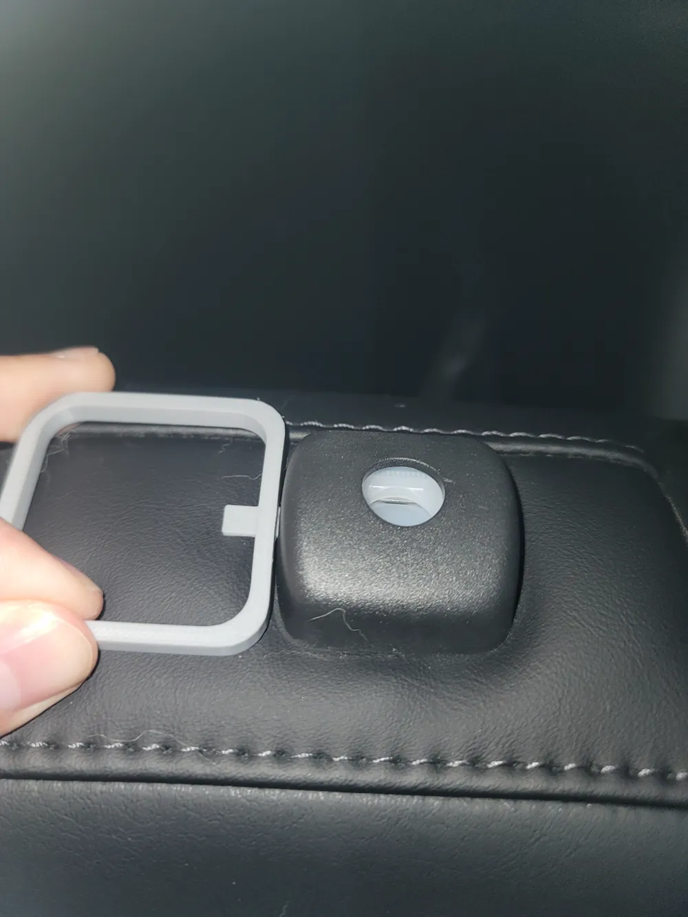 Tesla Model Y/3 headrest removal tool V2 by 3D Printing Nooob MakerWorld