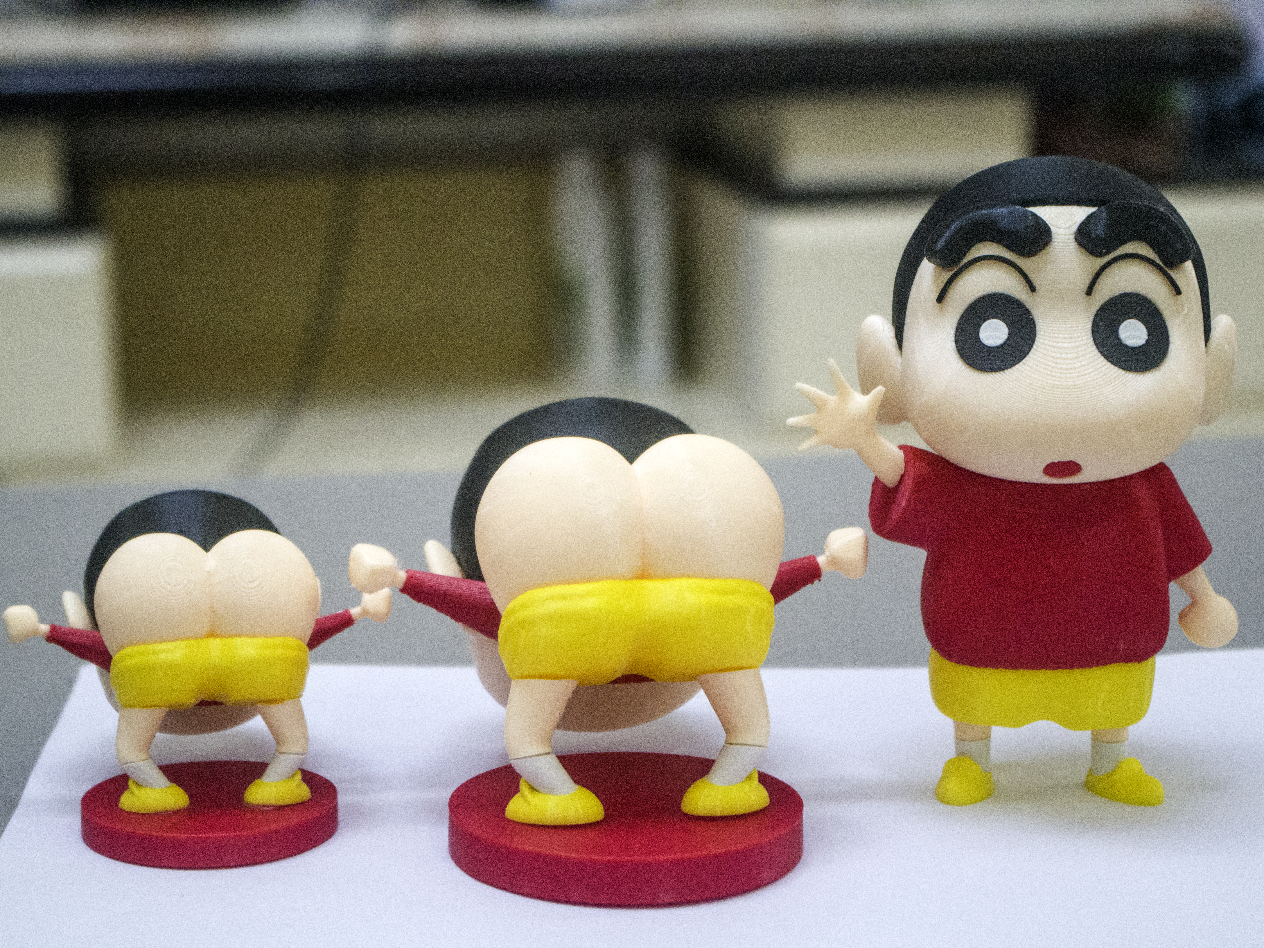Miniatura 2 do modelo 3D 蜡笔小新露屁屁外星人恶搞摆件无需ams/ams钥匙挂件