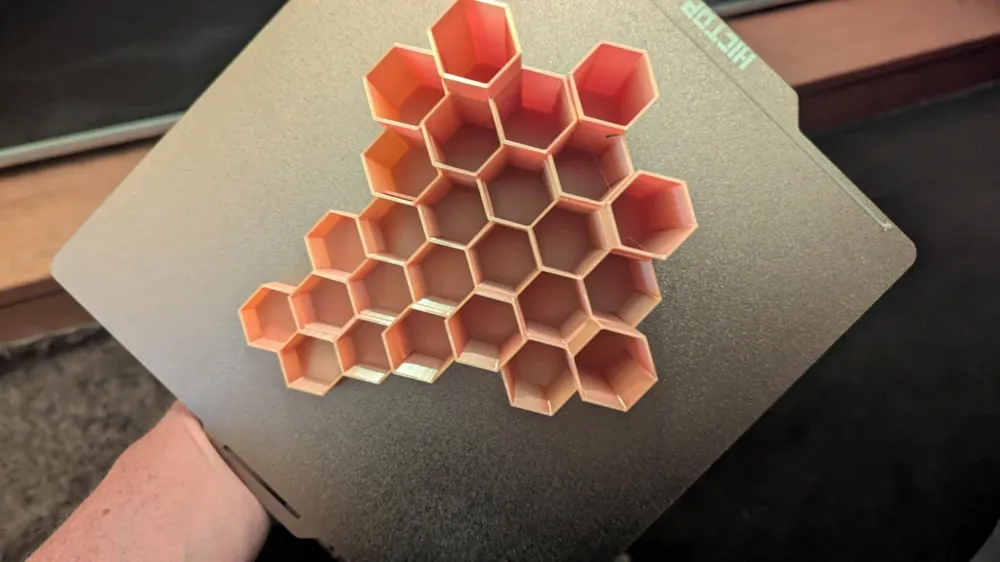 Golden Hive – Modular Hex Desk Organizer - Free 3D Print Model - MakerWorld