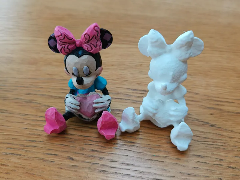 Disney Minnie mouse valentine statue traditions