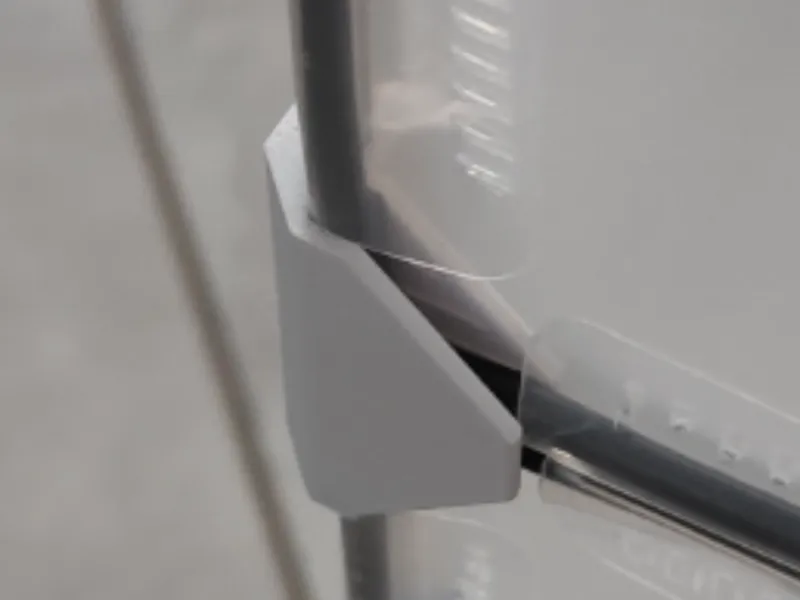 Connettore per recinto da interno