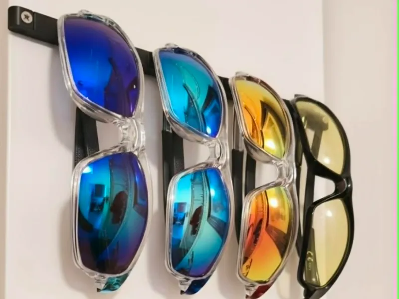 Modular Glasses Wall Holder