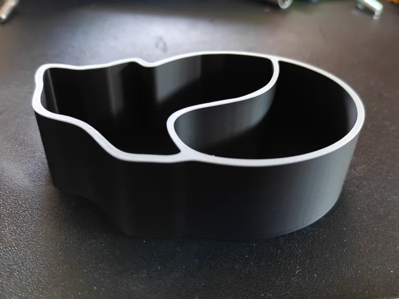 Cat shaped bowl