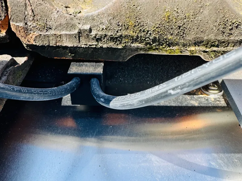 Roof feedthrough for PV cables metal roof panel