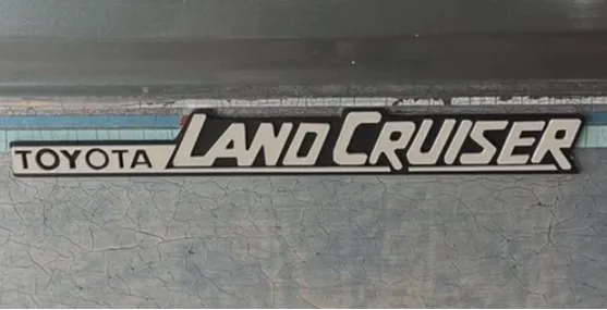 landcruiser badge (1985 60 series landcruiser)