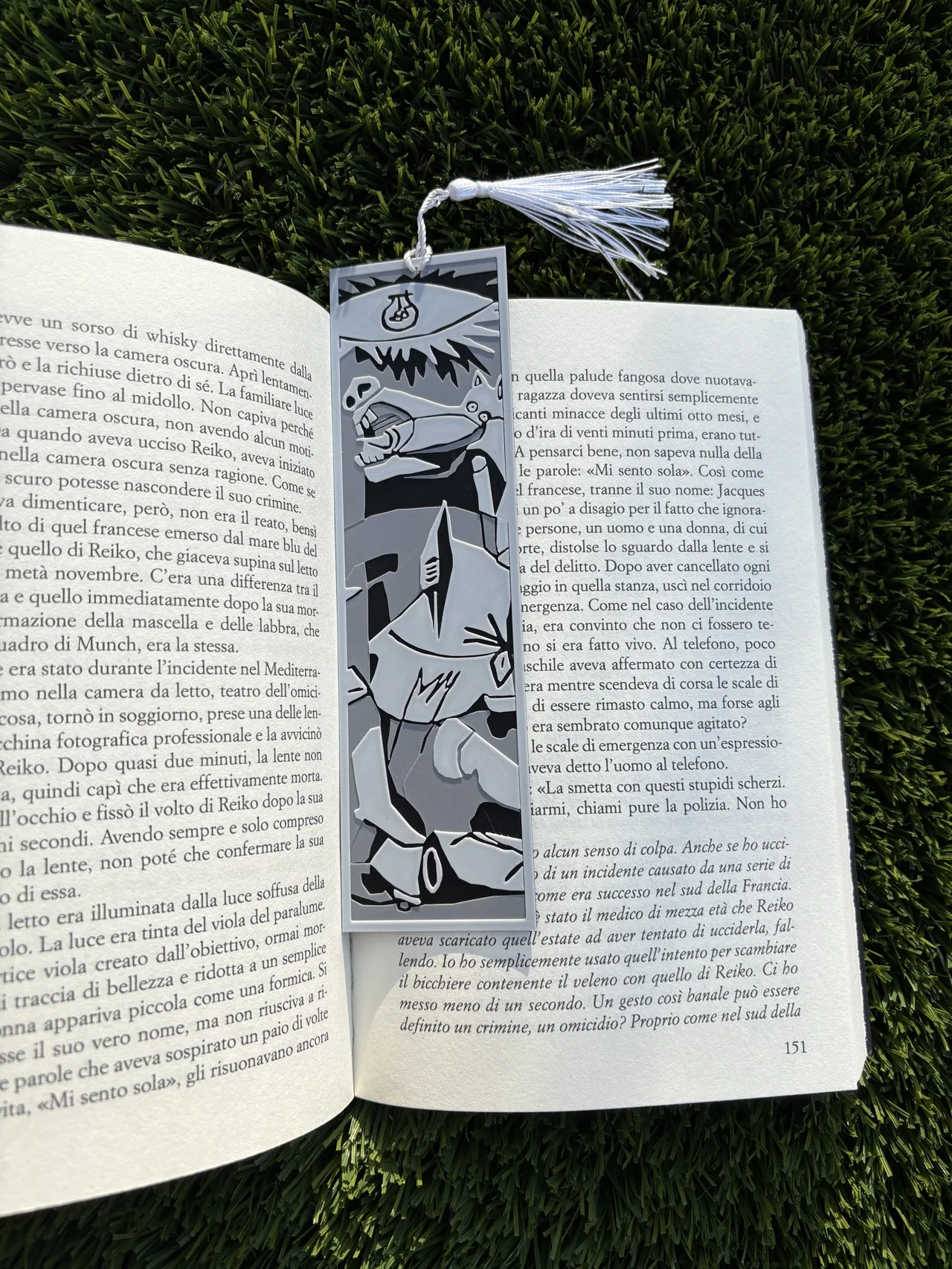 Guernica [Framed Detail] Bookmark view 2
