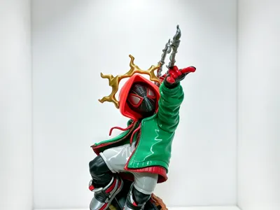Spider-Man mini figurine, no AMS needed