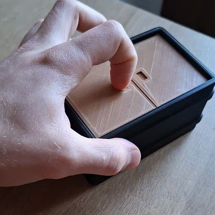 Caja con Tapas Secretas