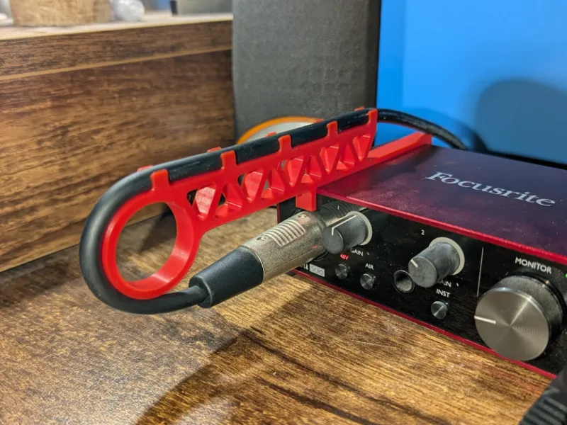 Supporto cavo xlr - focusrite ScarlettSolo 3rdGen