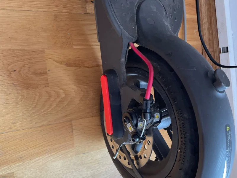 Xiaomi Pro 2 rear side reflector replacement.