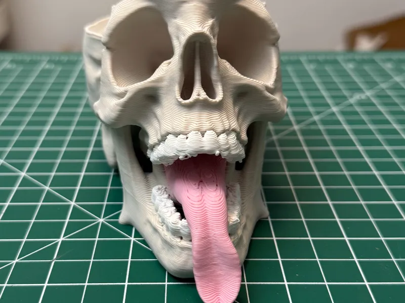 Death skull with tongue out - Key Bowl Halloween