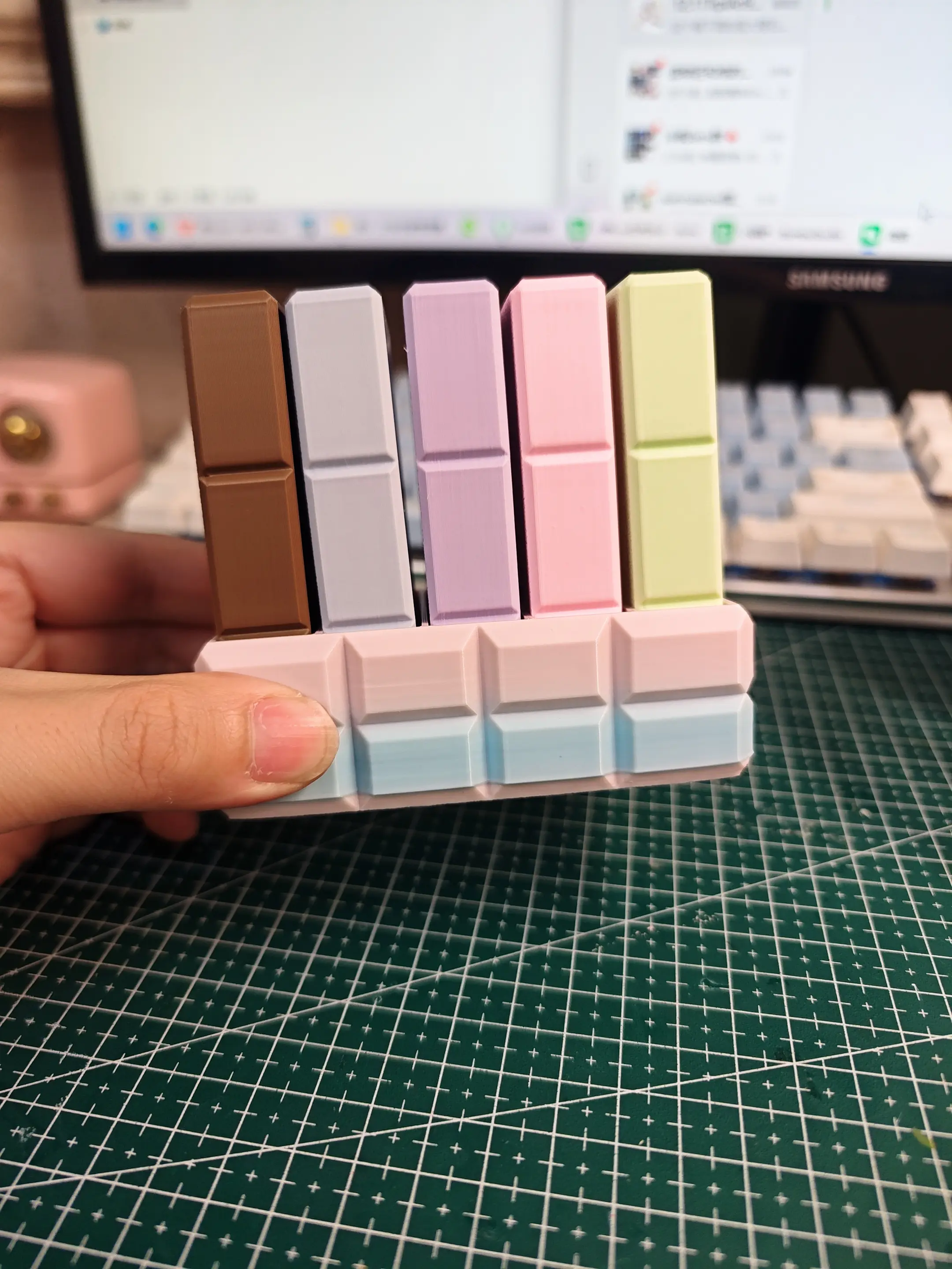 Miniatura 4 do modelo 3D 12道巧克力拼豆豆铲