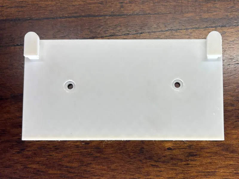 BAUER 20V Charger Wall Mount Holder