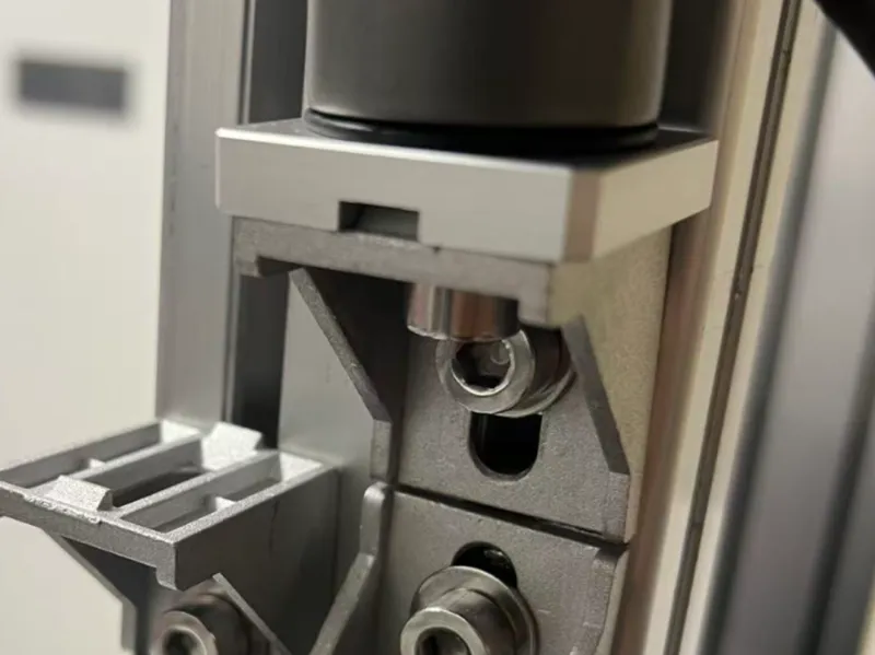 北弧Brateck显示器通过角码与型材连接的连接板（可用高强度材料3d打印或在嘉立创免费cnc打样）