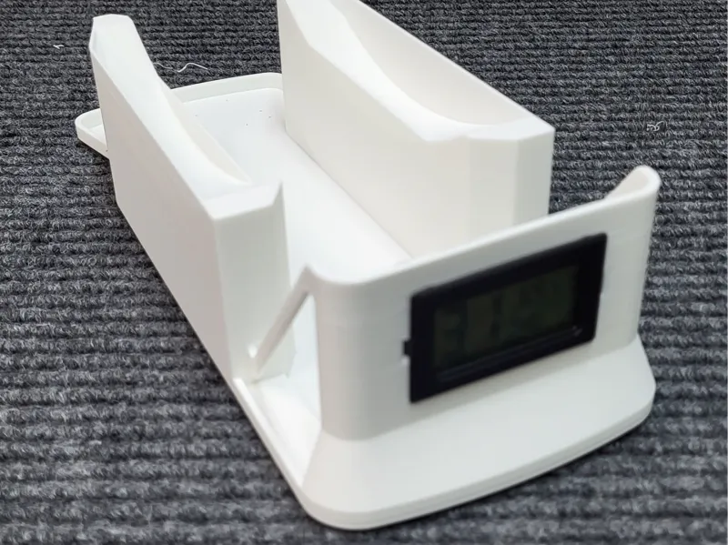 Drybox spool and dessicant holder